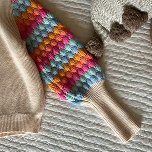 New With Tags! THML Pattern Sleeve Sweater Size Smal